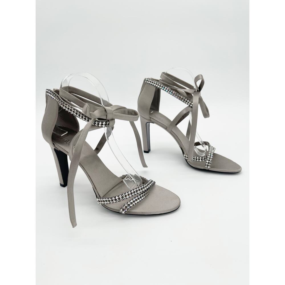 Gucci 2004 Tom Ford Silver Silk Crystal Strap Ankle Wrap Heel Sandals EU 41C